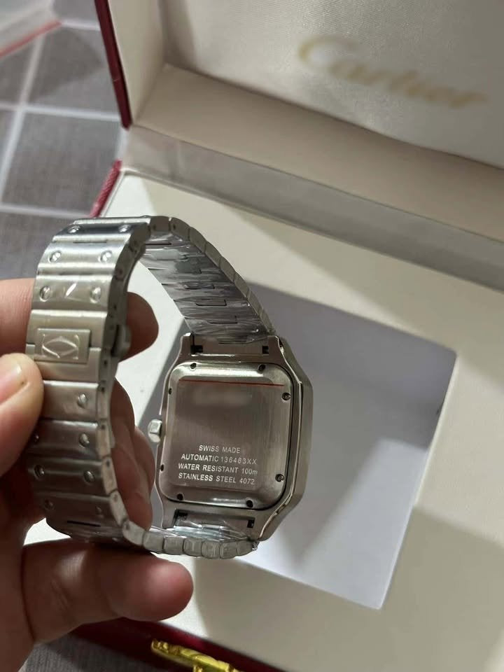 MONTRE CARRÉE DE LUXE