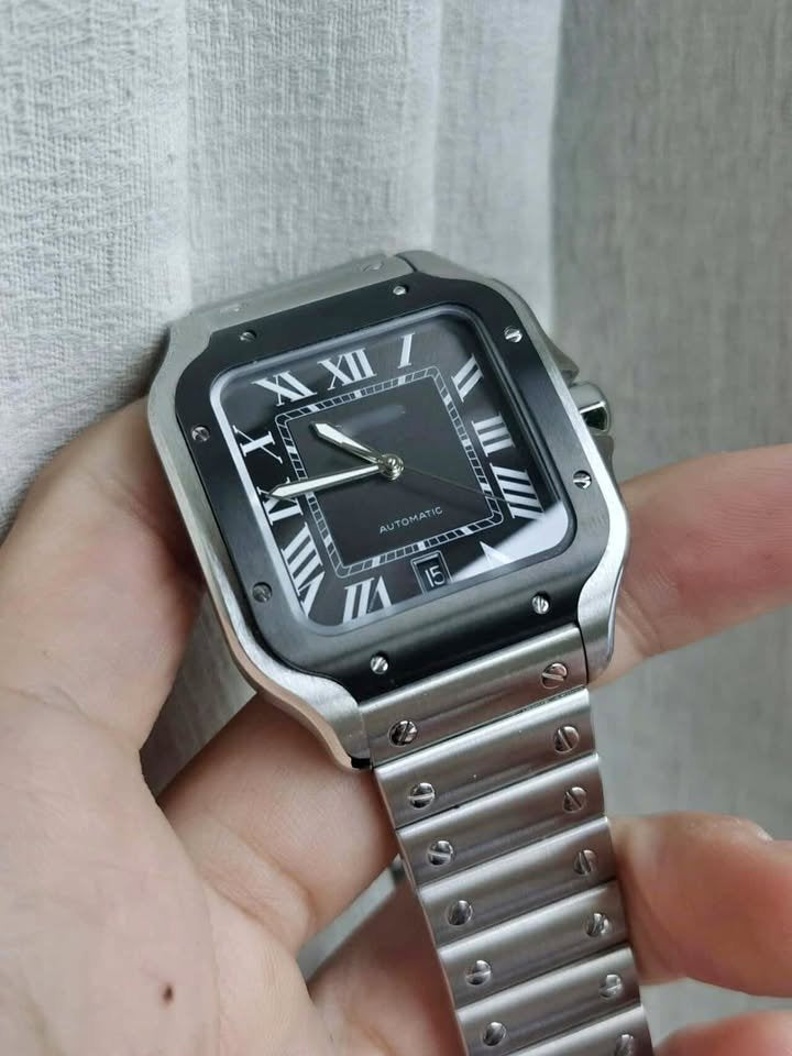 MONTRE CARRÉE DE LUXE