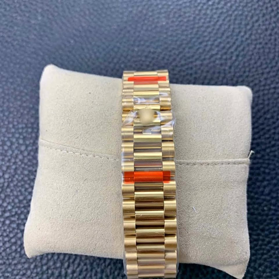 MONTRE DE LUXE ROLEX CADRAN ARGENT OR