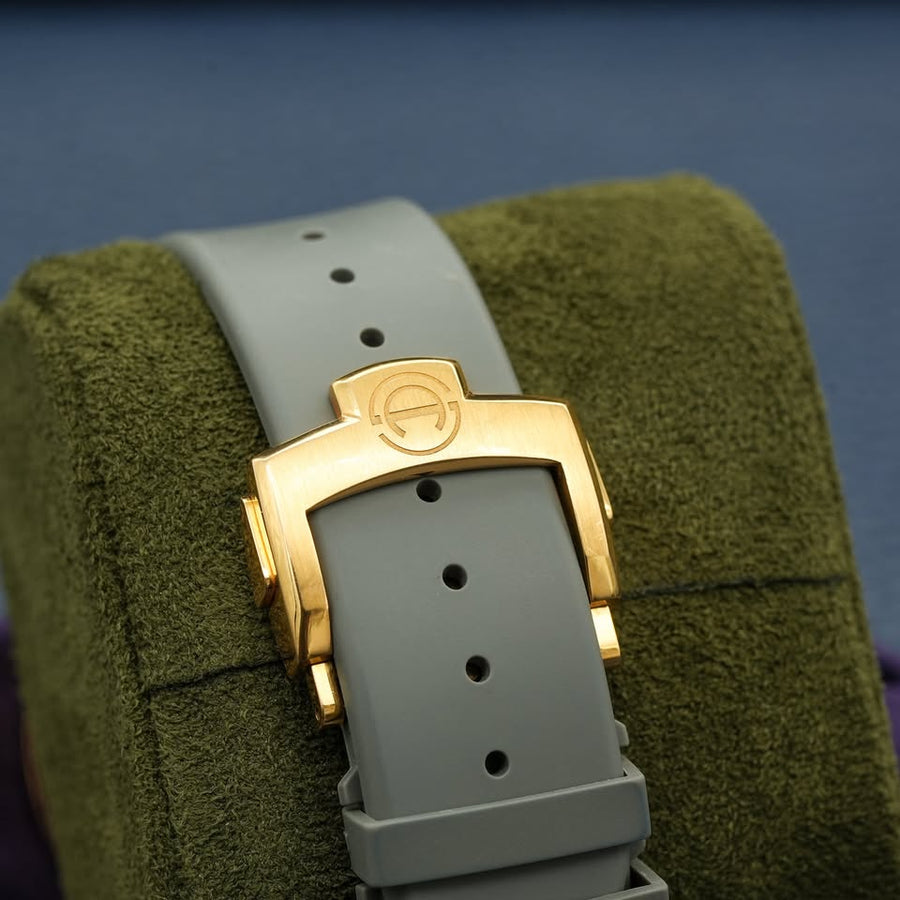 Montre Armin Strom Mirrored Force Resonance « Fire » avec cadran émaillé