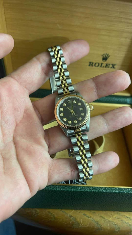 Montre Rolex Date Just 26 mm pour femme